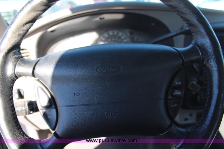 image for item H7833 2000 Ford Ranger SuperCab pickup truck