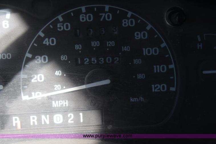 image for item H7833 2000 Ford Ranger SuperCab pickup truck