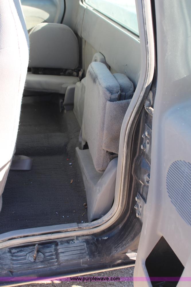 image for item H7833 2000 Ford Ranger SuperCab pickup truck