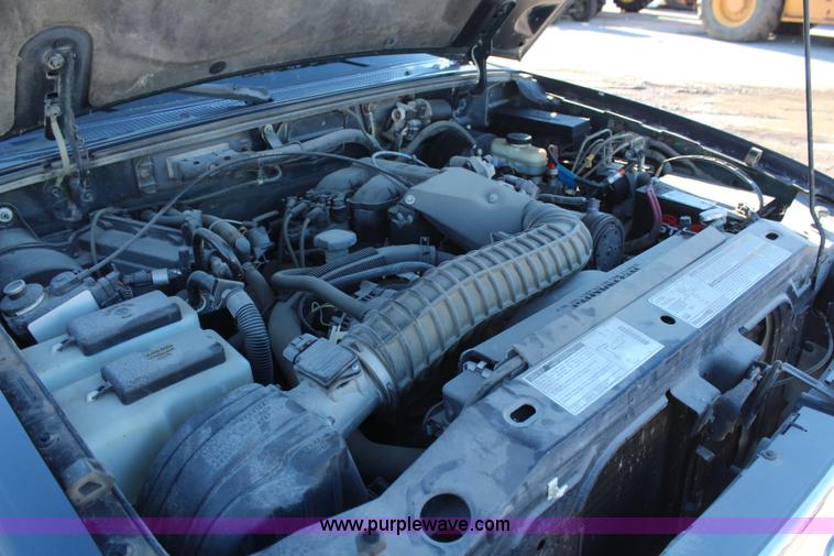 image for item H7833 2000 Ford Ranger SuperCab pickup truck