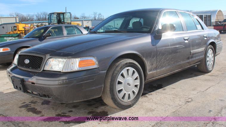 image for item H7834 2010 Ford Crown Victoria Police Interceptor