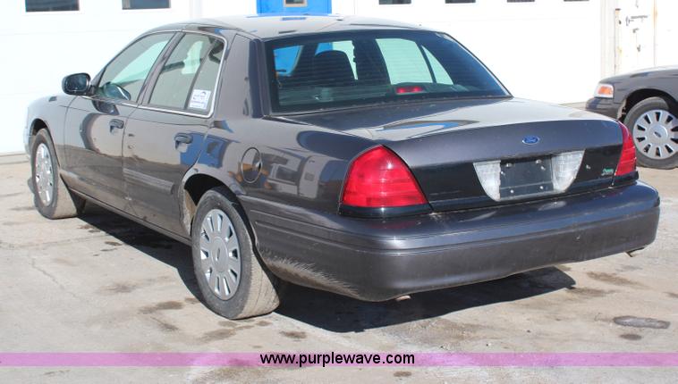 image for item H7834 2010 Ford Crown Victoria Police Interceptor