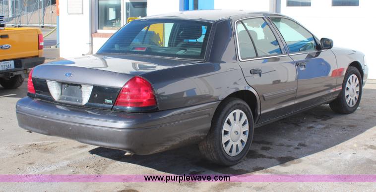 image for item H7834 2010 Ford Crown Victoria Police Interceptor