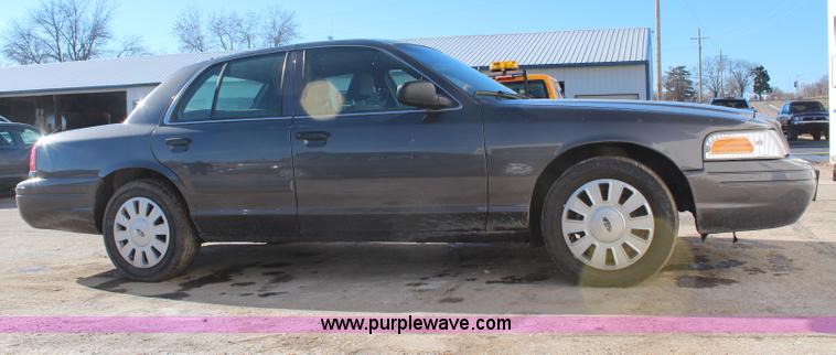 image for item H7834 2010 Ford Crown Victoria Police Interceptor