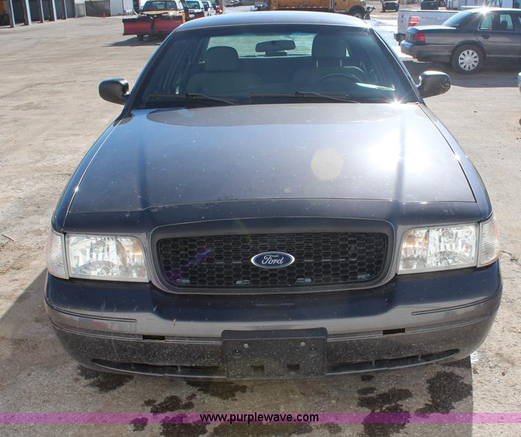 image for item H7834 2010 Ford Crown Victoria Police Interceptor