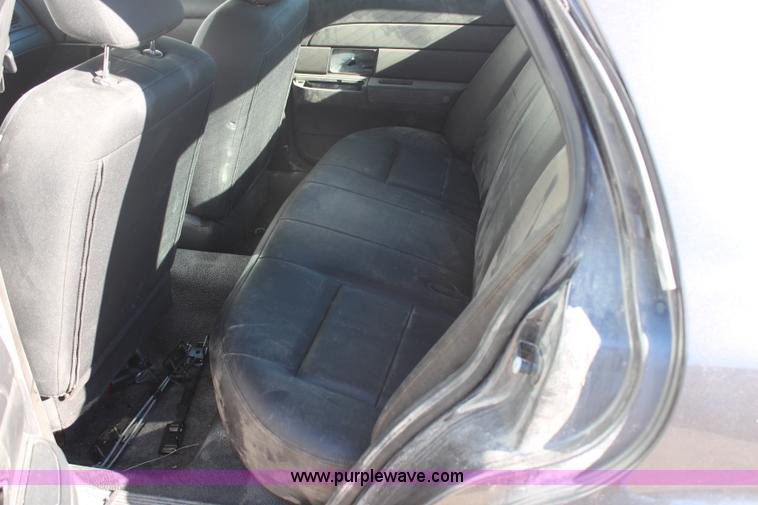 image for item H7834 2010 Ford Crown Victoria Police Interceptor