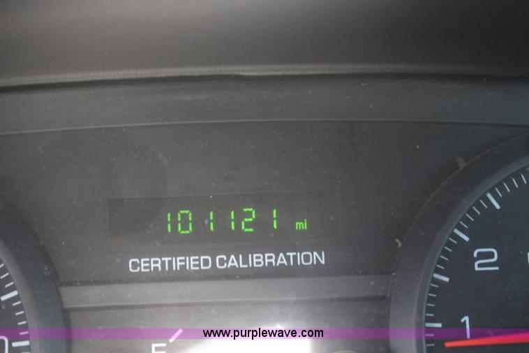 image for item H7834 2010 Ford Crown Victoria Police Interceptor