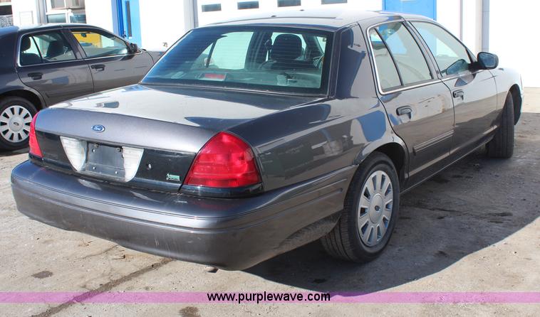 image for item H7835 2010 Ford Crown Victoria Police Interceptor