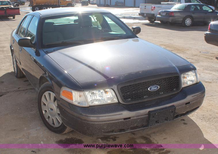 image for item H7835 2010 Ford Crown Victoria Police Interceptor