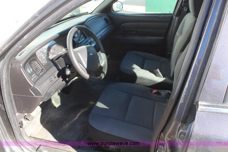 image for item H7835 2010 Ford Crown Victoria Police Interceptor