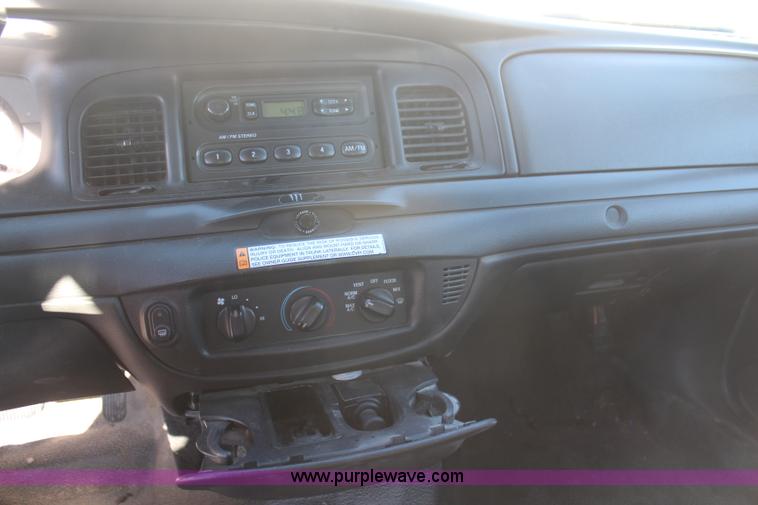 image for item H7835 2010 Ford Crown Victoria Police Interceptor