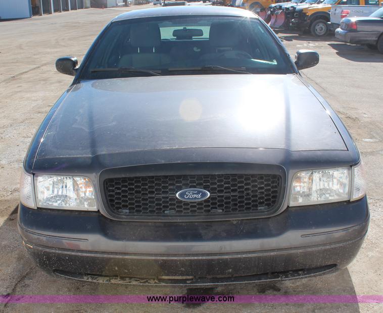 image for item H7837 2001 Ford Crown Victoria Police Interceptor
