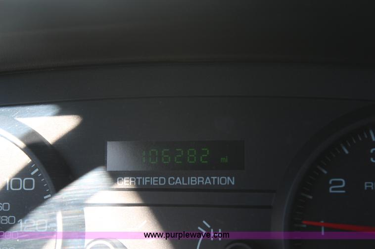 image for item H7837 2001 Ford Crown Victoria Police Interceptor