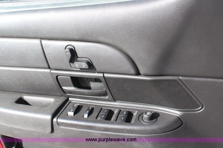 image for item H7837 2001 Ford Crown Victoria Police Interceptor