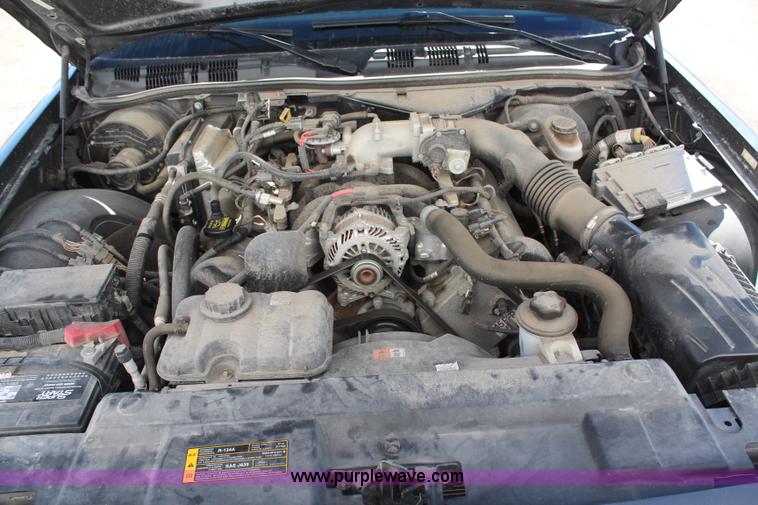 image for item H7837 2001 Ford Crown Victoria Police Interceptor