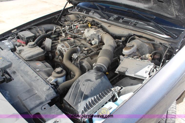 image for item H7837 2001 Ford Crown Victoria Police Interceptor