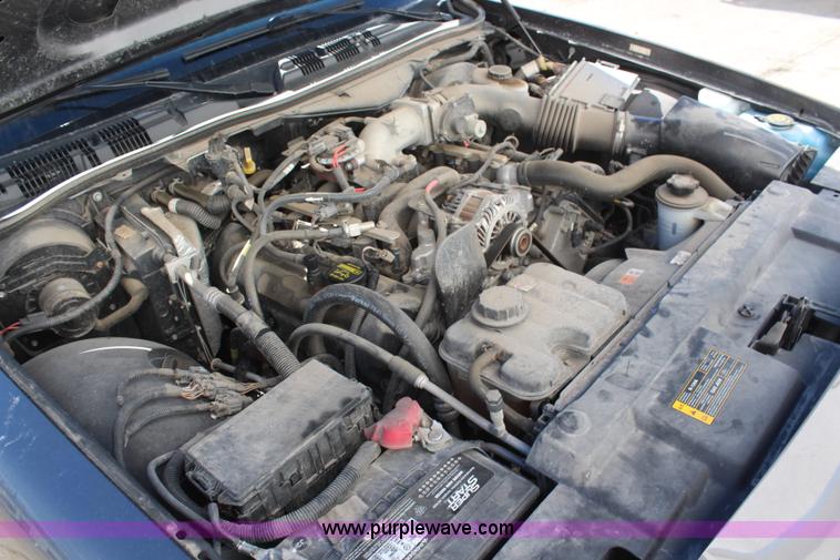 image for item H7837 2001 Ford Crown Victoria Police Interceptor