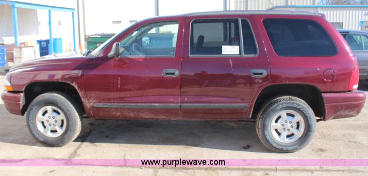image for item H7838 2002 Dodge Durango SUV