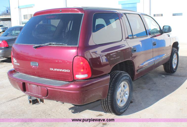 image for item H7838 2002 Dodge Durango SUV