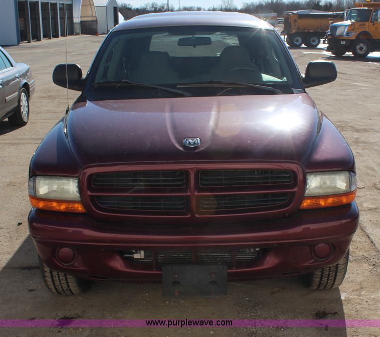 image for item H7838 2002 Dodge Durango SUV