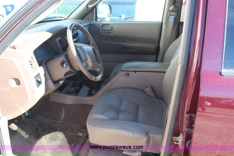 image for item H7838 2002 Dodge Durango SUV