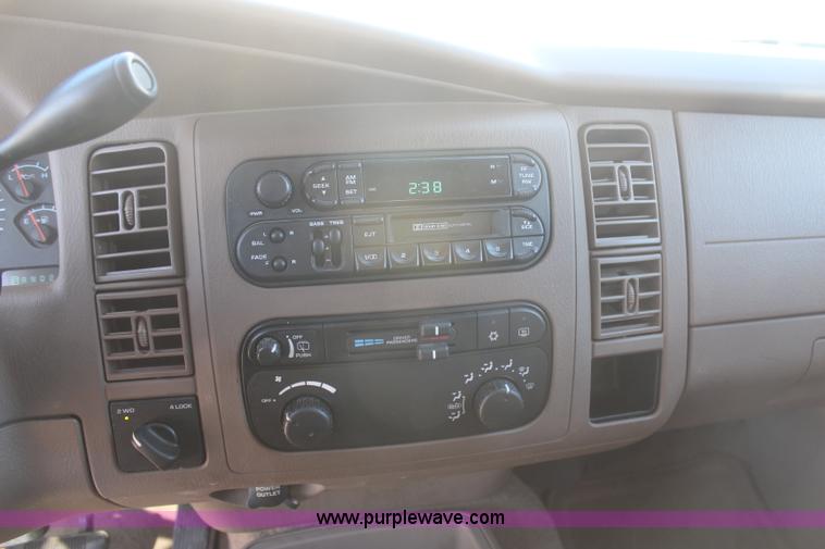 image for item H7838 2002 Dodge Durango SUV