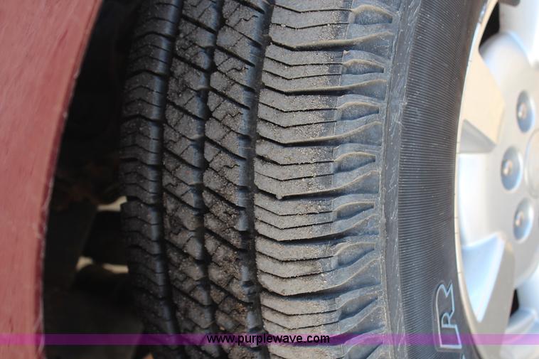 image for item H7838 2002 Dodge Durango SUV