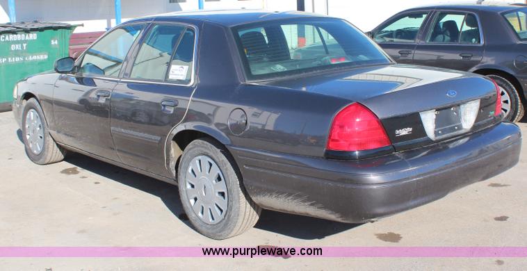 image for item H7844 2010 Ford Crown Victoria Police Interceptor