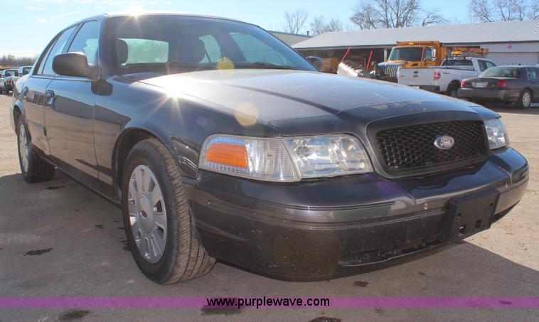 image for item H7844 2010 Ford Crown Victoria Police Interceptor