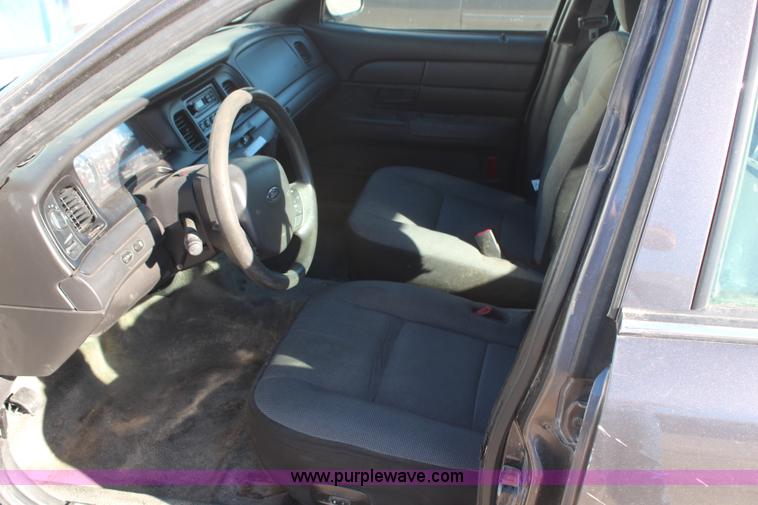 image for item H7844 2010 Ford Crown Victoria Police Interceptor