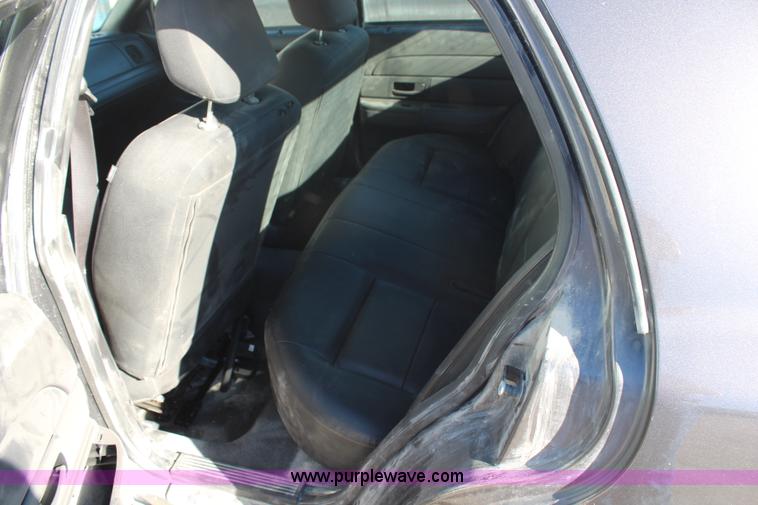 image for item H7844 2010 Ford Crown Victoria Police Interceptor