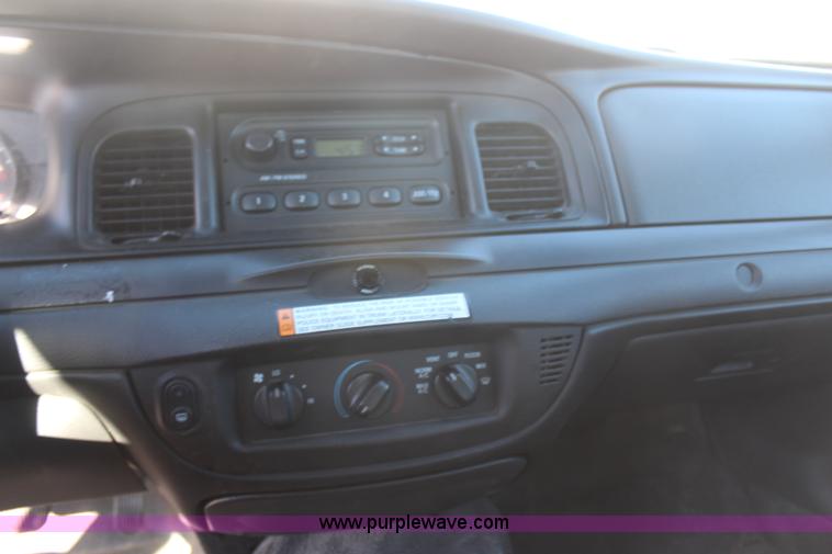 image for item H7844 2010 Ford Crown Victoria Police Interceptor