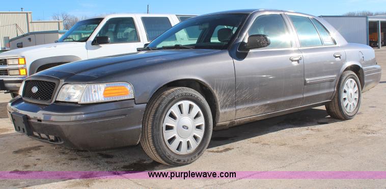 image for item H7861 2010 Ford Crown Victoria Police Interceptor