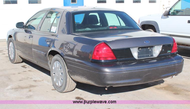 image for item H7861 2010 Ford Crown Victoria Police Interceptor