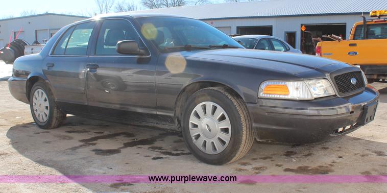 image for item H7861 2010 Ford Crown Victoria Police Interceptor