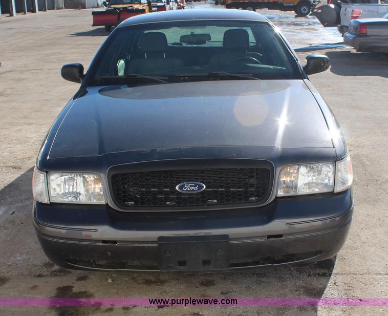 image for item H7861 2010 Ford Crown Victoria Police Interceptor
