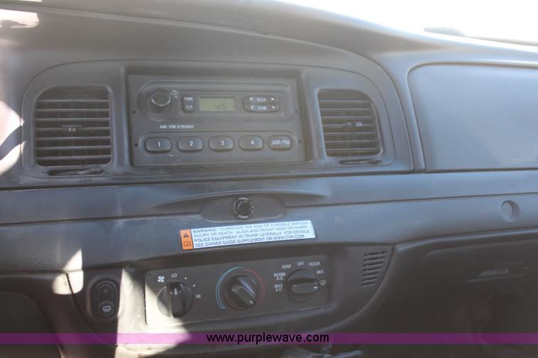 image for item H7861 2010 Ford Crown Victoria Police Interceptor