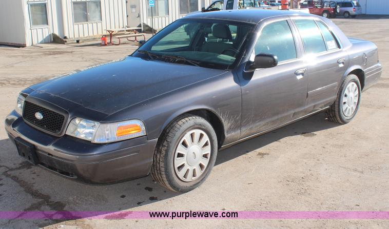 image for item H7865 2007 Ford Crown Victoria Police Interceptor
