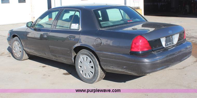 image for item H7865 2007 Ford Crown Victoria Police Interceptor