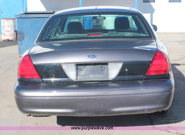 image for item H7865 2007 Ford Crown Victoria Police Interceptor