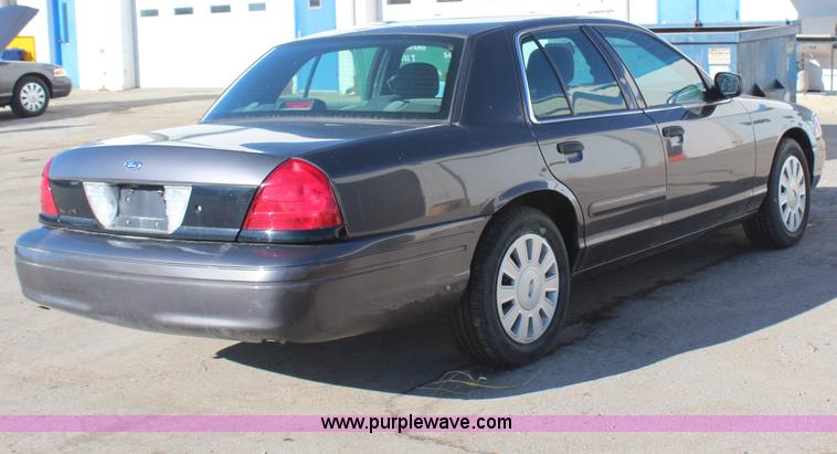 image for item H7865 2007 Ford Crown Victoria Police Interceptor