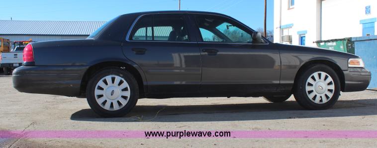 image for item H7865 2007 Ford Crown Victoria Police Interceptor