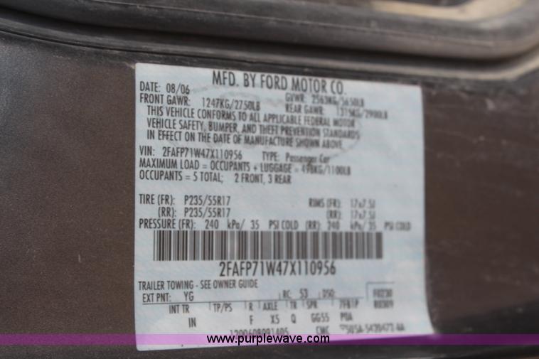 image for item H7865 2007 Ford Crown Victoria Police Interceptor