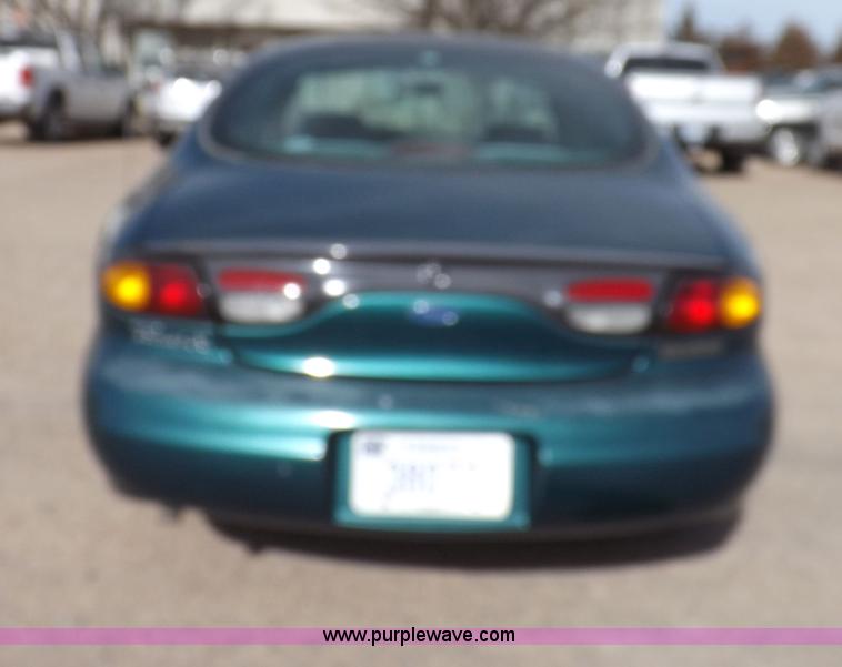 image for item I9194 1997 Ford Taurus GL