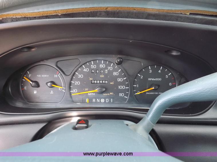 image for item I9194 1997 Ford Taurus GL