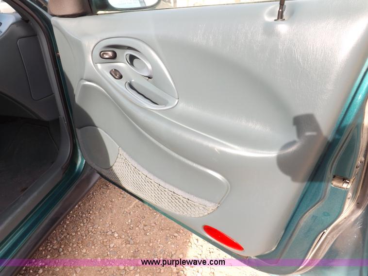 image for item I9194 1997 Ford Taurus GL