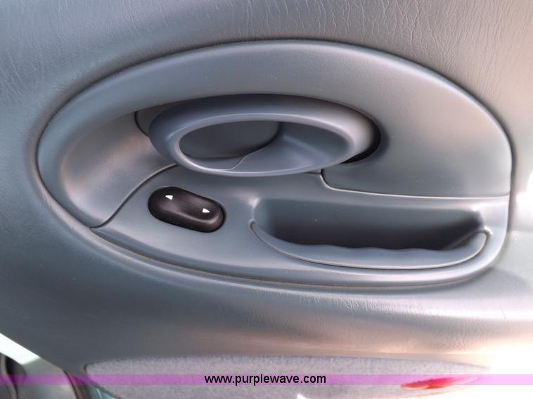 image for item I9194 1997 Ford Taurus GL