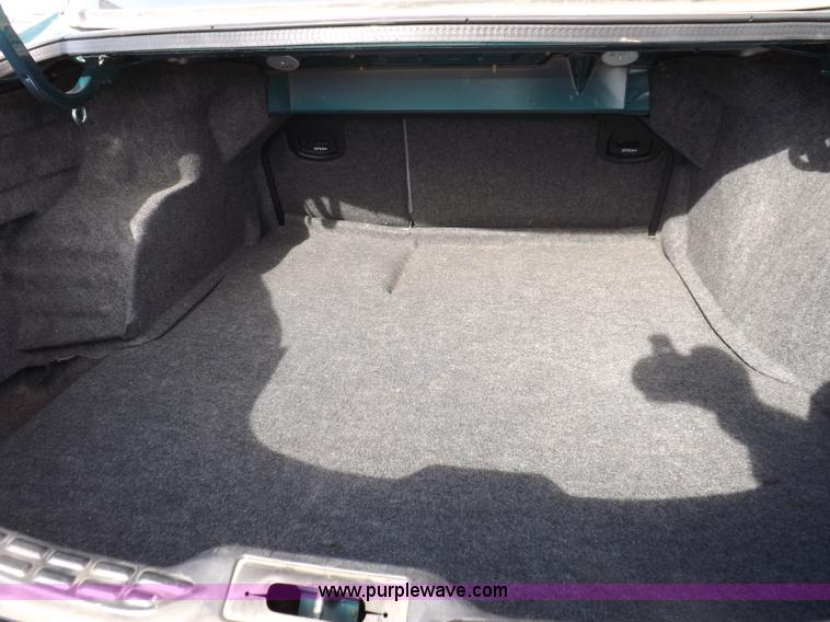 image for item I9194 1997 Ford Taurus GL