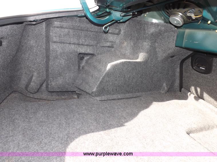 image for item I9194 1997 Ford Taurus GL