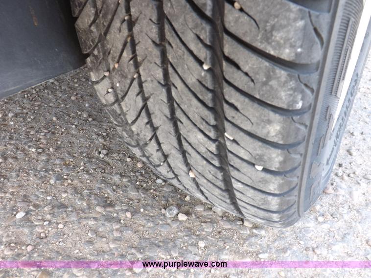 image for item I9194 1997 Ford Taurus GL